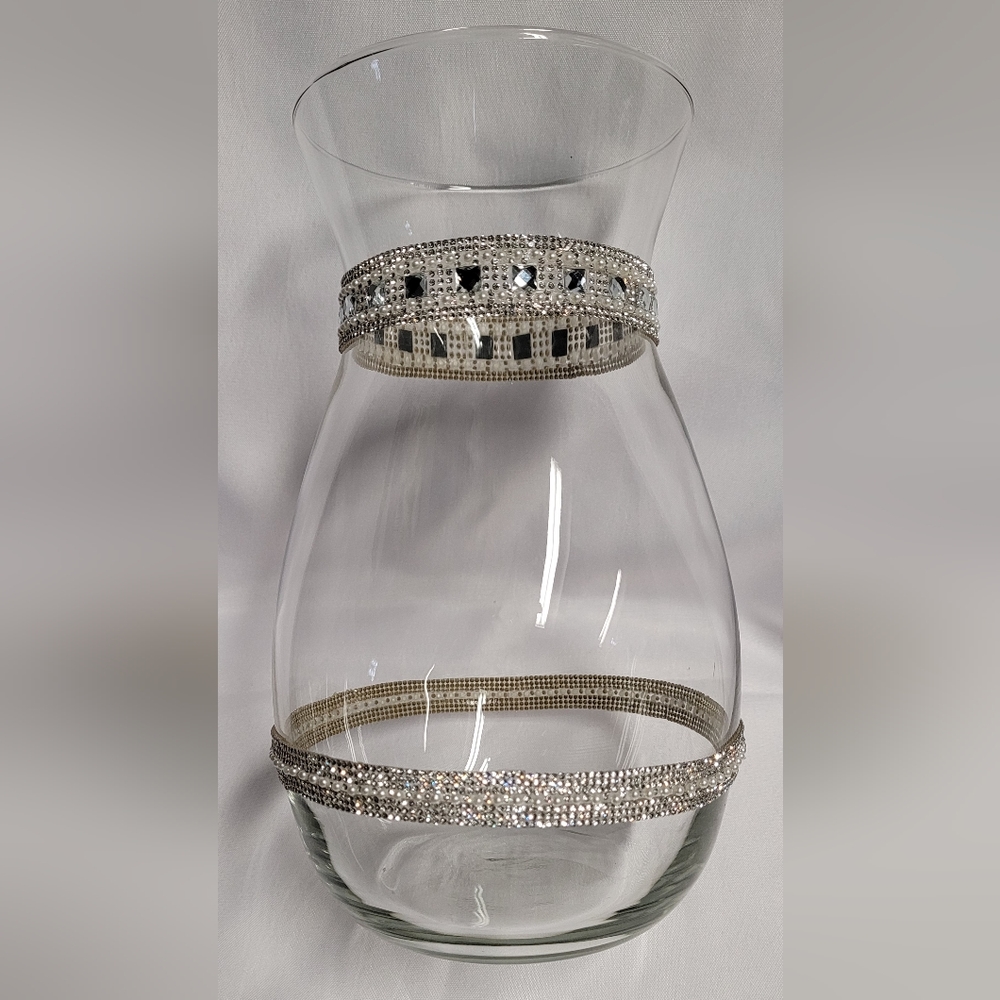 Hurricane Vase